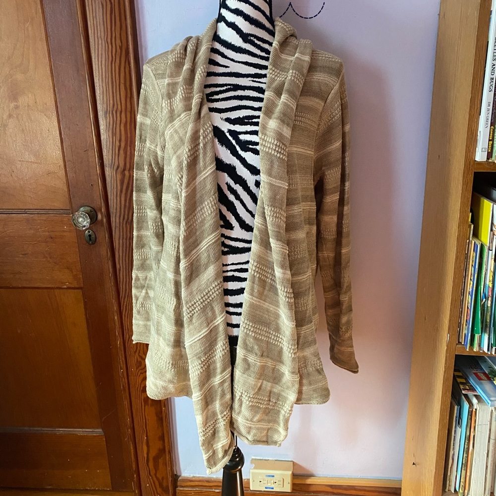 Orvis tan cascading hooded cardigan size large